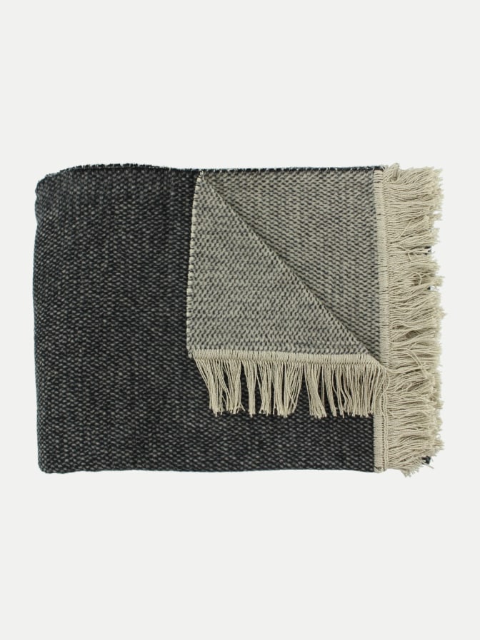 Claudi Decke Plaid Unami -150x200 cm bei Robert Ley