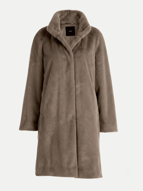 Zero Teddy Mantel bei Robert Ley