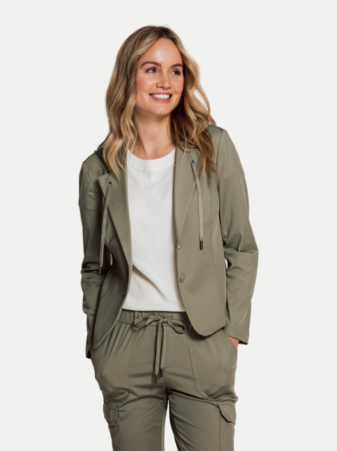 Zhrill Blazer Darcia bei Robert Ley