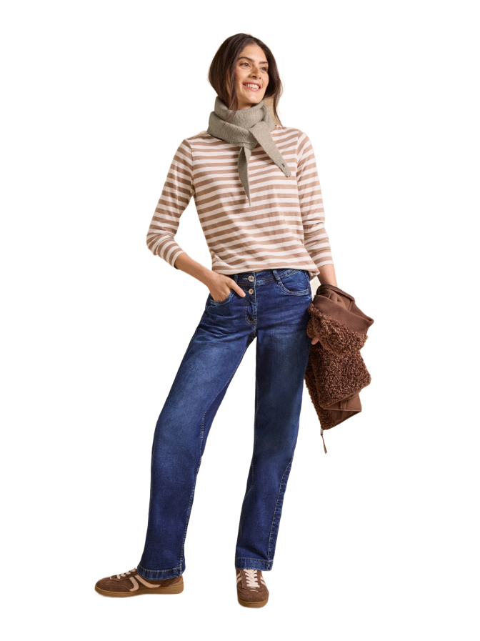 Cecil Schal in Diamantenform bei Robert Ley