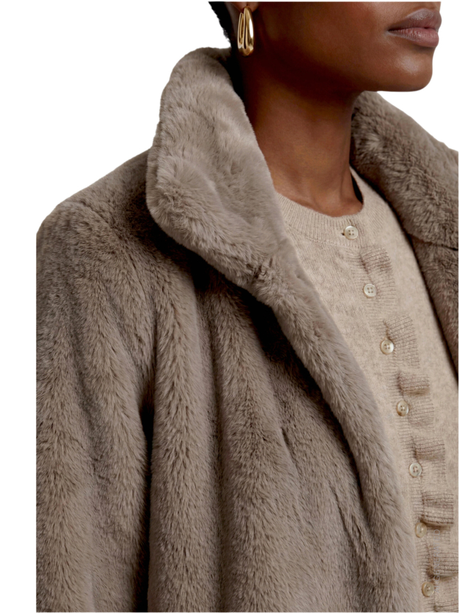 Zero Teddy Mantel bei Robert Ley