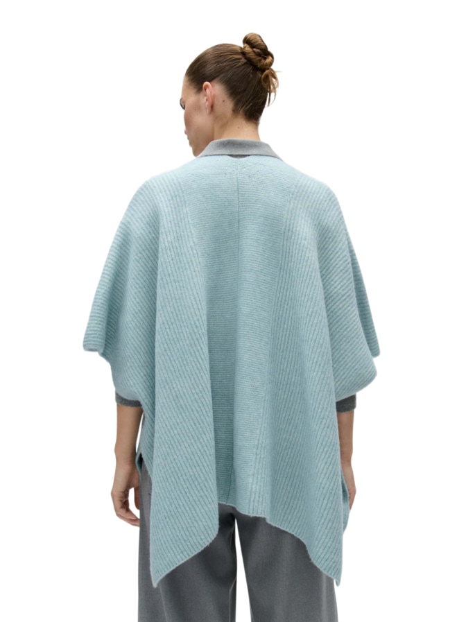 Opus Rippstrickcape Ablanki bei Robert Ley