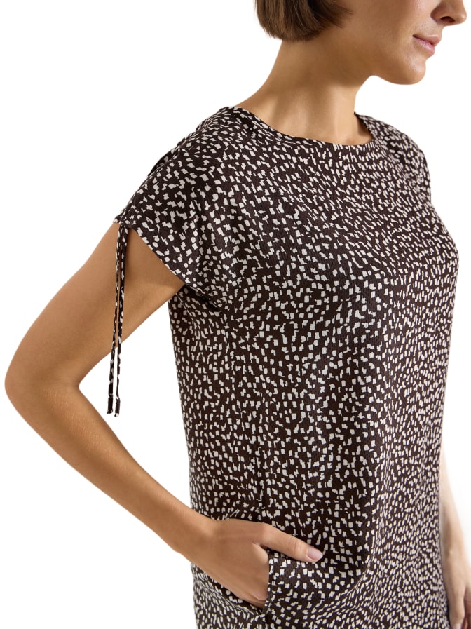 Cecil Knielanges Kleid mit Capsleeves bei Robert Ley