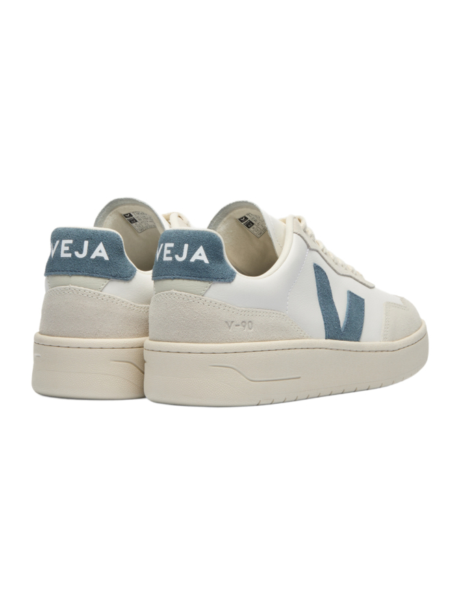 Veja Sneaker V-90 bei Robert Ley