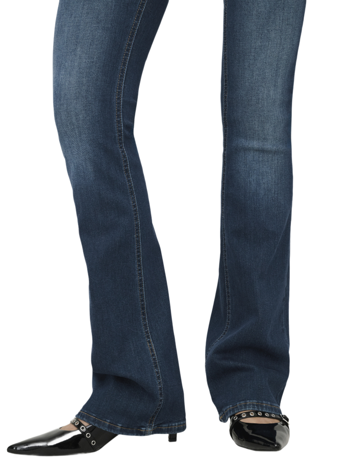 Only Flared-Fit Jeans Blush bei Robert Ley