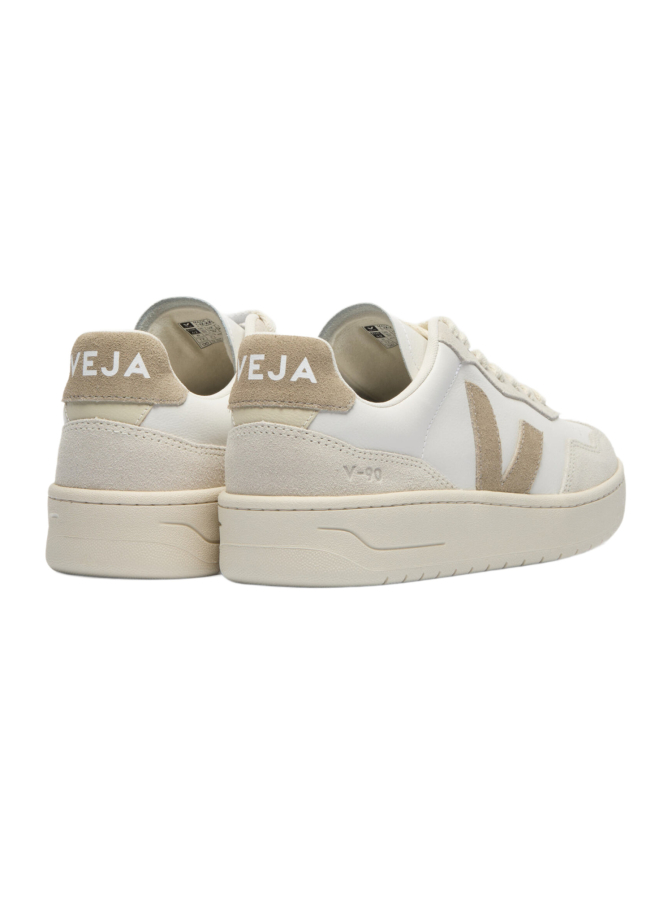 Veja Sneaker V-90 bei Robert Ley