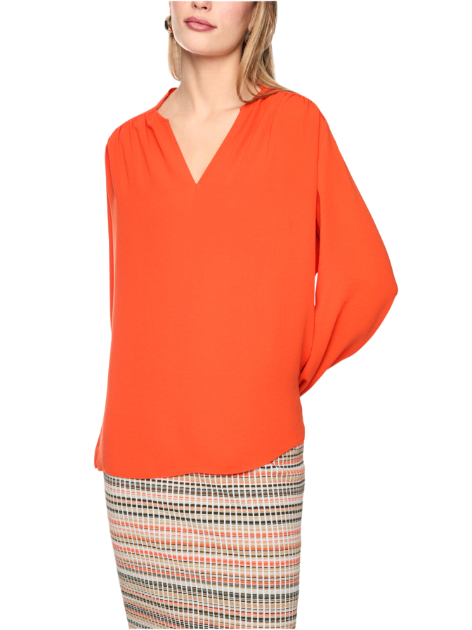 Marc Cain Blusenshirt mit Schmuckknopf bei Robert Ley