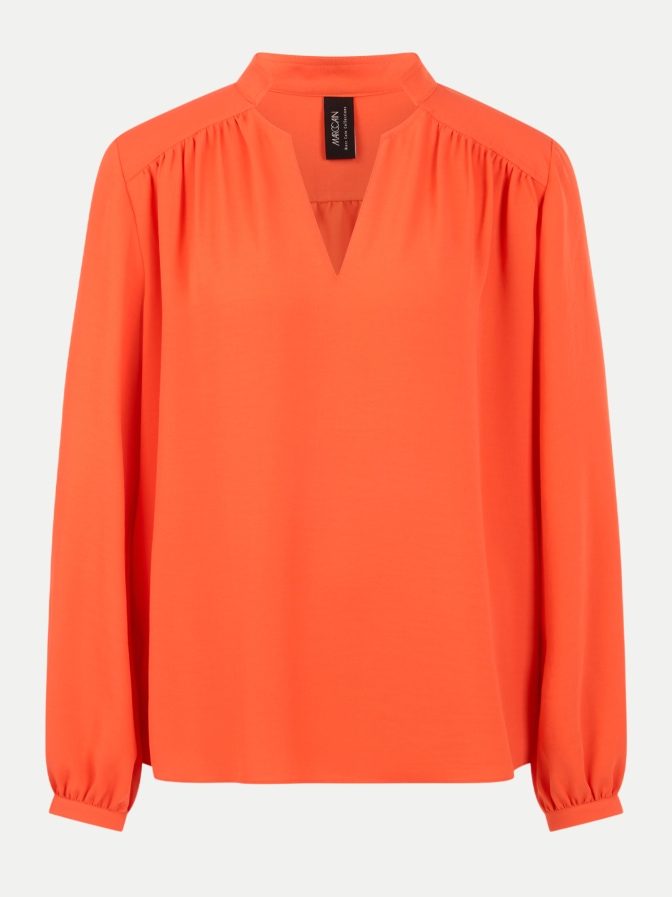 Marc Cain Blusenshirt mit Schmuckknopf bei Robert Ley