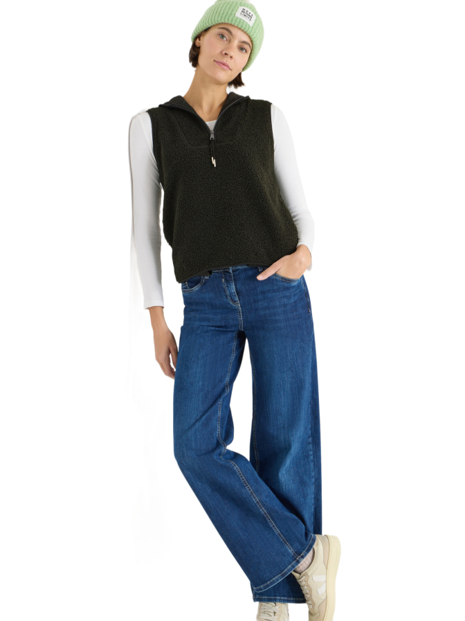 CECIL Teddy Troyer Weste bei Robert Ley