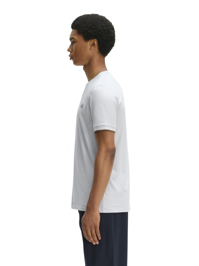 Fred Perry T-Shirt mit Doppelstreifen bei Robert Ley