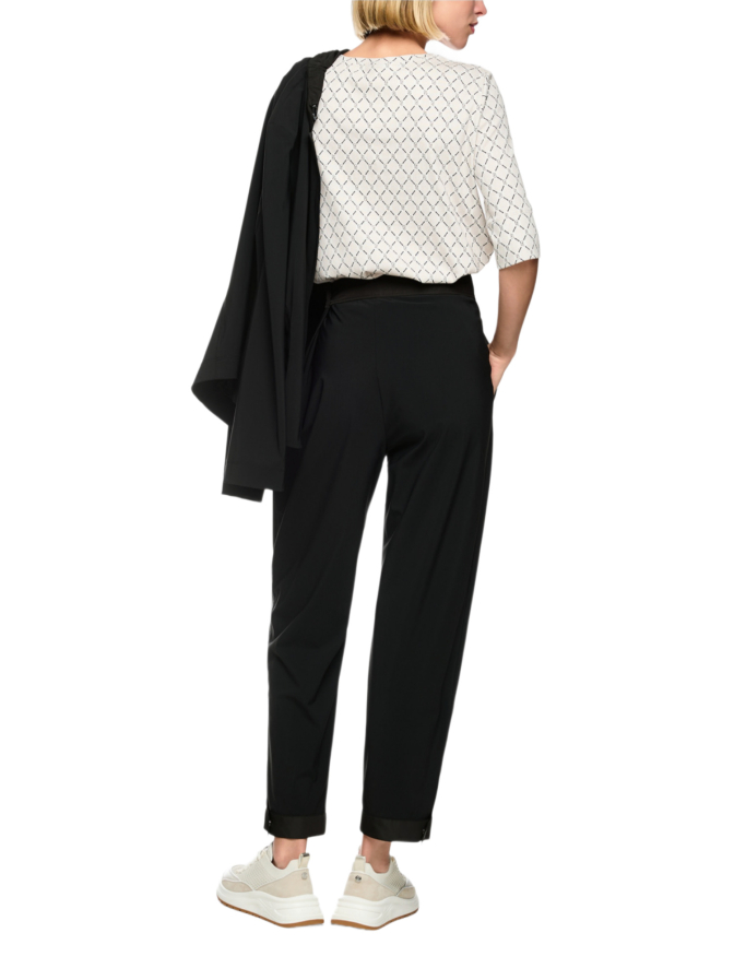 Marc Cain Stretch-Hose WOKHA mit Bundfalten bei Robert Ley