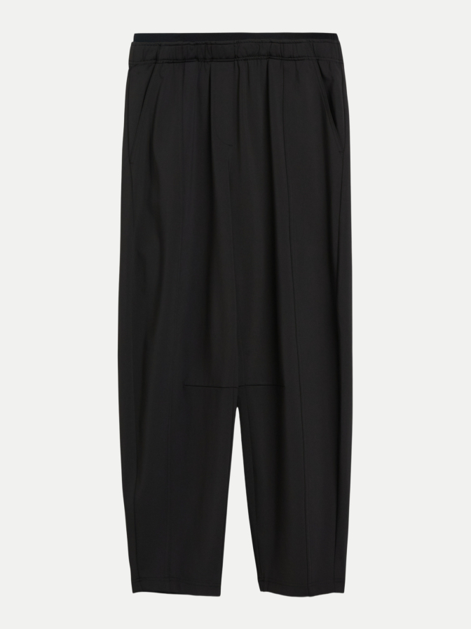 s.Oliver BLACK LABEL Barrel-Leg-Hose mit Elastikbund bei Robert Ley