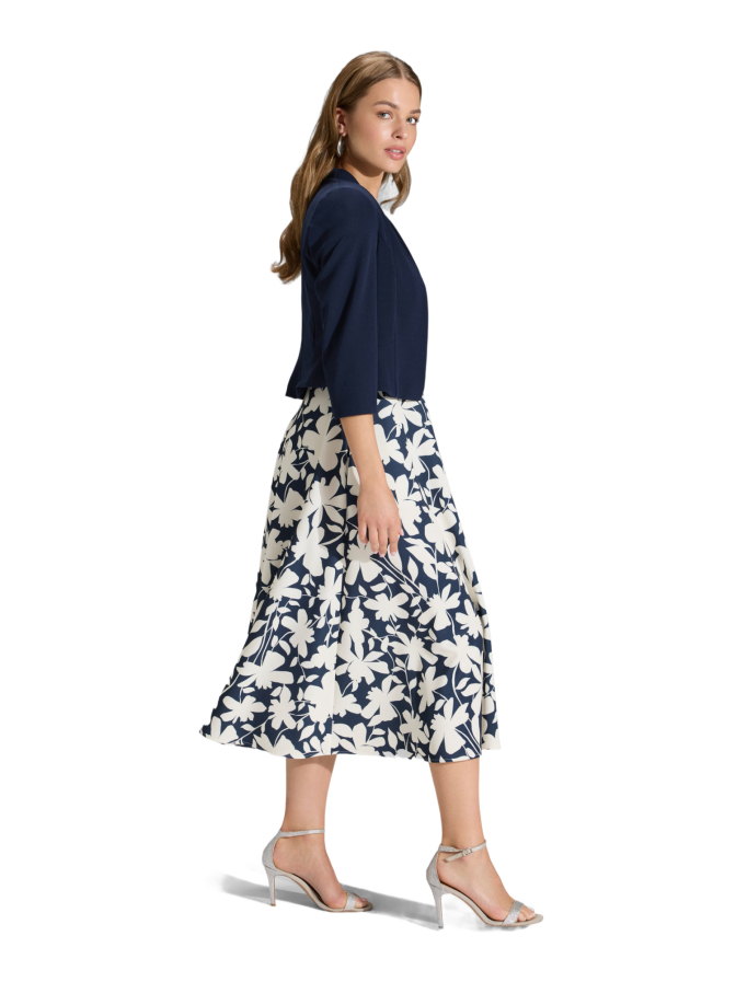 Swing Taillierte Jacke aus Jersey Crêpe bei Robert Ley