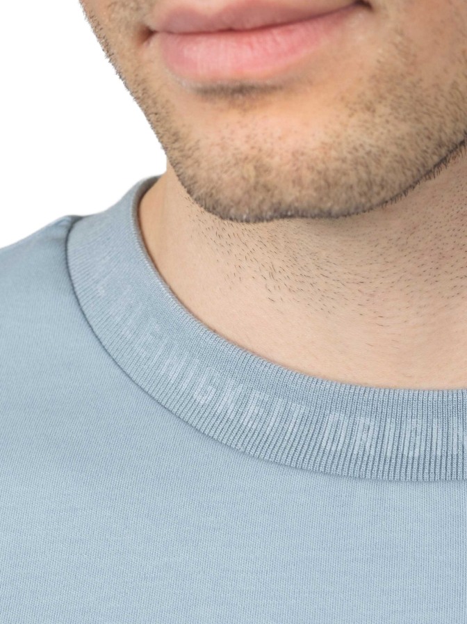 Kleinigkeit T-Shirt Unterragend bei Robert Ley