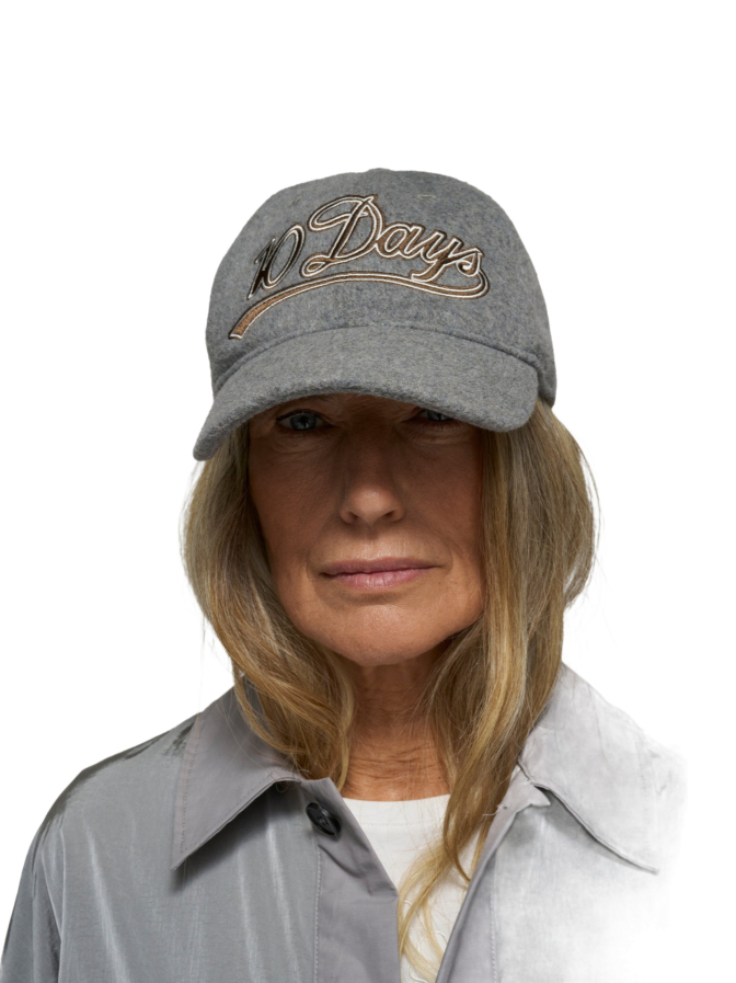 10 Days Baseball-Cap bei Robert Ley