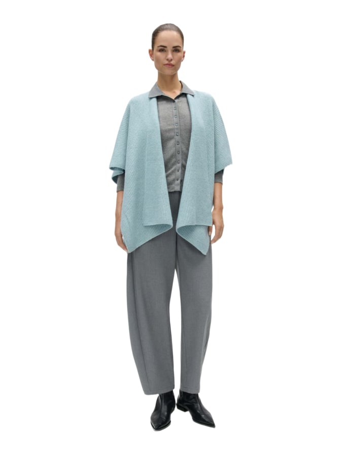 Opus Rippstrickcape Ablanki bei Robert Ley
