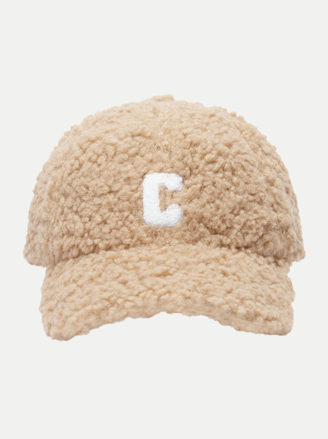 Codello Flauschige Cap im Teddylook mit C-Patch bei Robert Ley