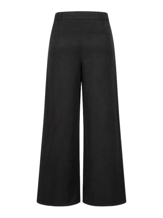 Gitta Banko Hose Jade bei Robert Ley
