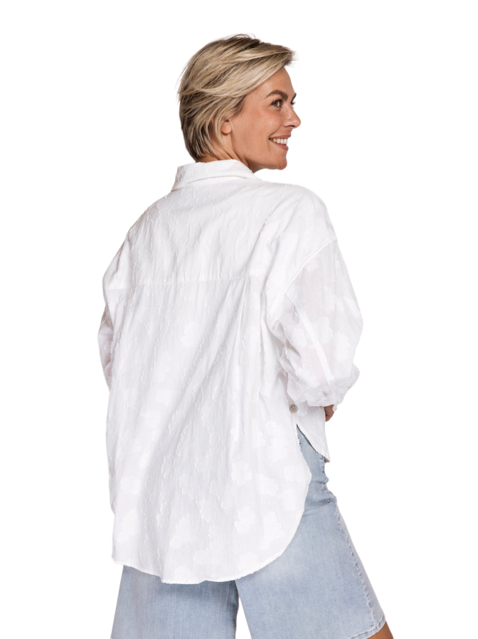 Zhrill Bluse mit Ton in Ton- Struktur bei Robert Ley