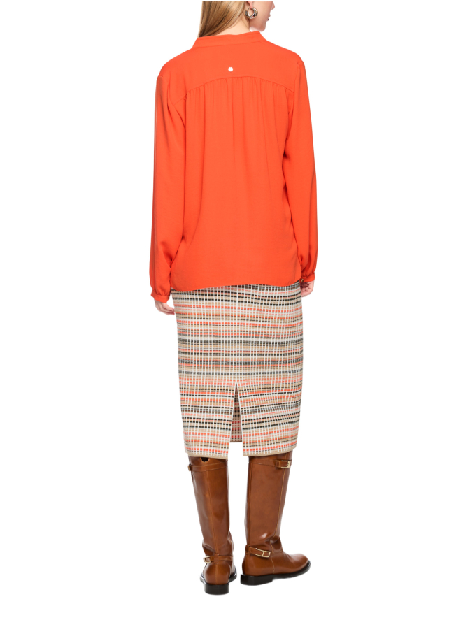 Marc Cain Blusenshirt mit Schmuckknopf bei Robert Ley