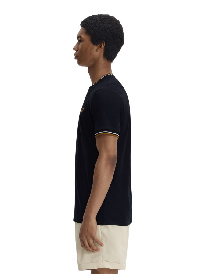 Fred Perry T-Shirt mit Doppelstreifen bei Robert Ley