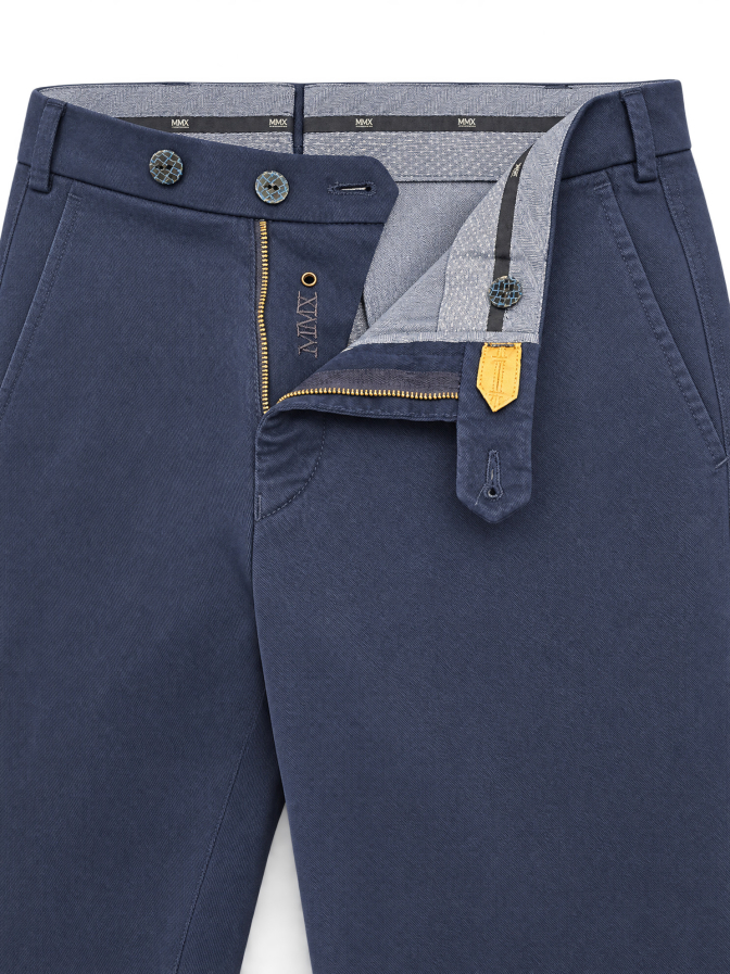MMX Regular-Fit Chinohose mit Bundfalte bei Robert Ley