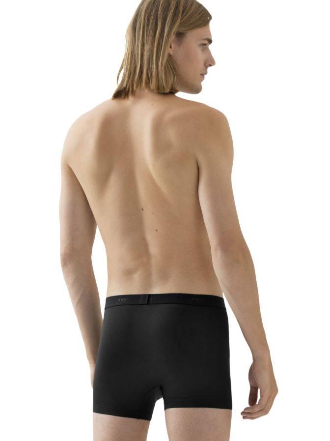Mey Shorty bei Robert Ley