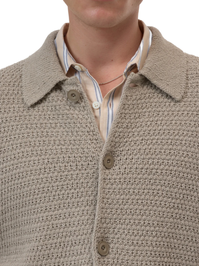 Closed Cardigan bei Robert Ley