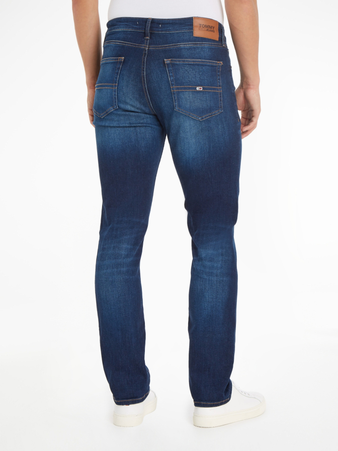 Relaxed Fit Jeans mit dezentem Fade Effekt