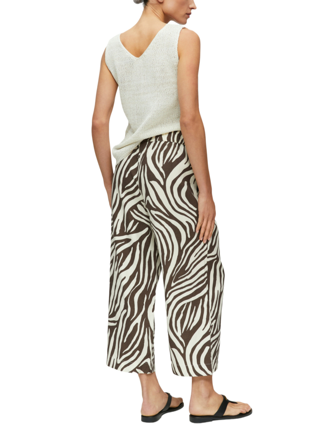 s.Oliver BLACK LABEL Wide-Leg Hose mit Zebramuster bei Robert Ley