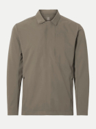 Scandinavian Edition leichtes Overshirt Merge II sand/greyish bei Robert Ley