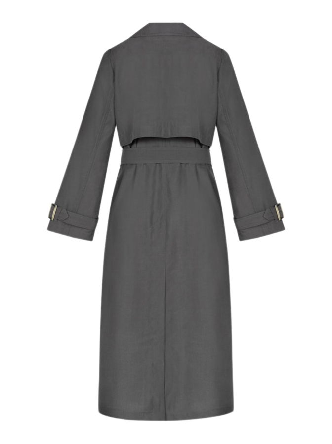 Gitta Banko Trenchcoat Sumi bei Robert Ley