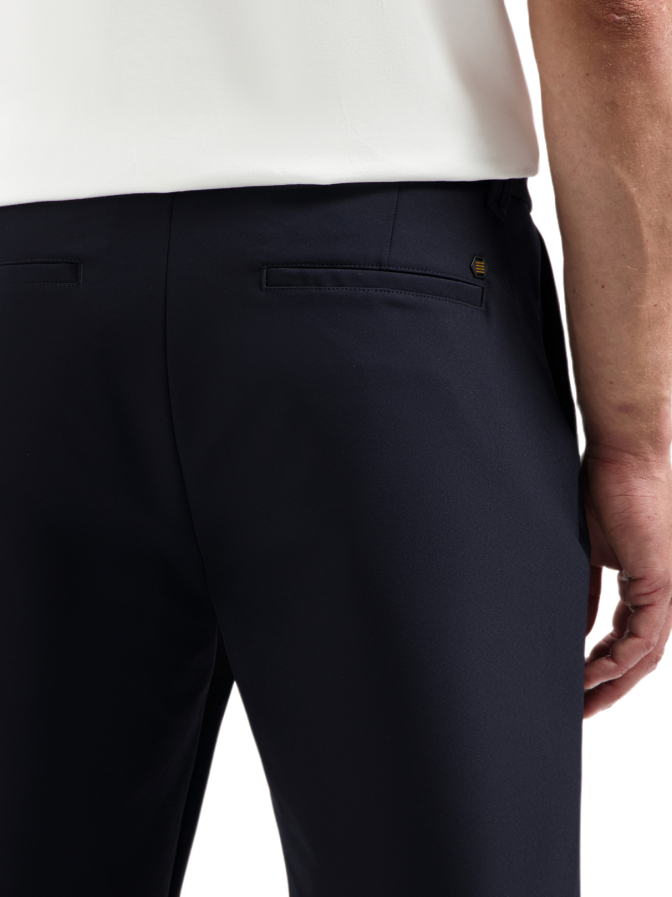 No Excess Relaxes-Fit Chinohose bei Robert Ley