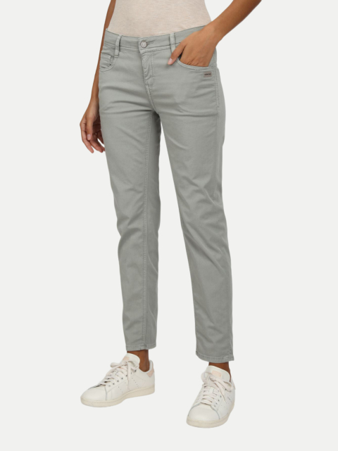 Gang Hose Relaxed Fit Amelie bei Robert Ley