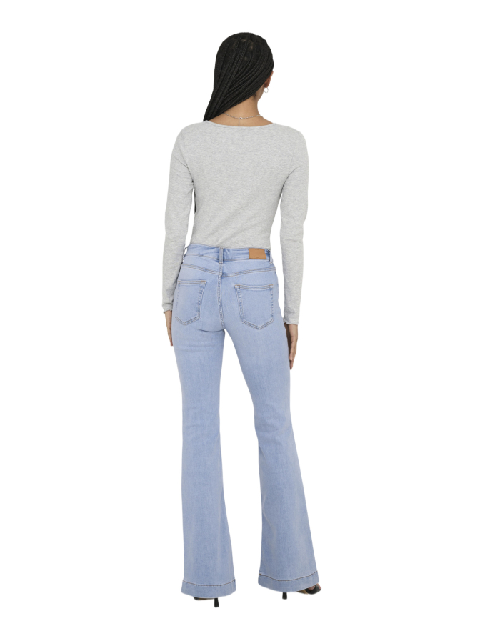 Only ONLBLUSH MD RETRO FLARED DNM DIA322 bei Robert Ley