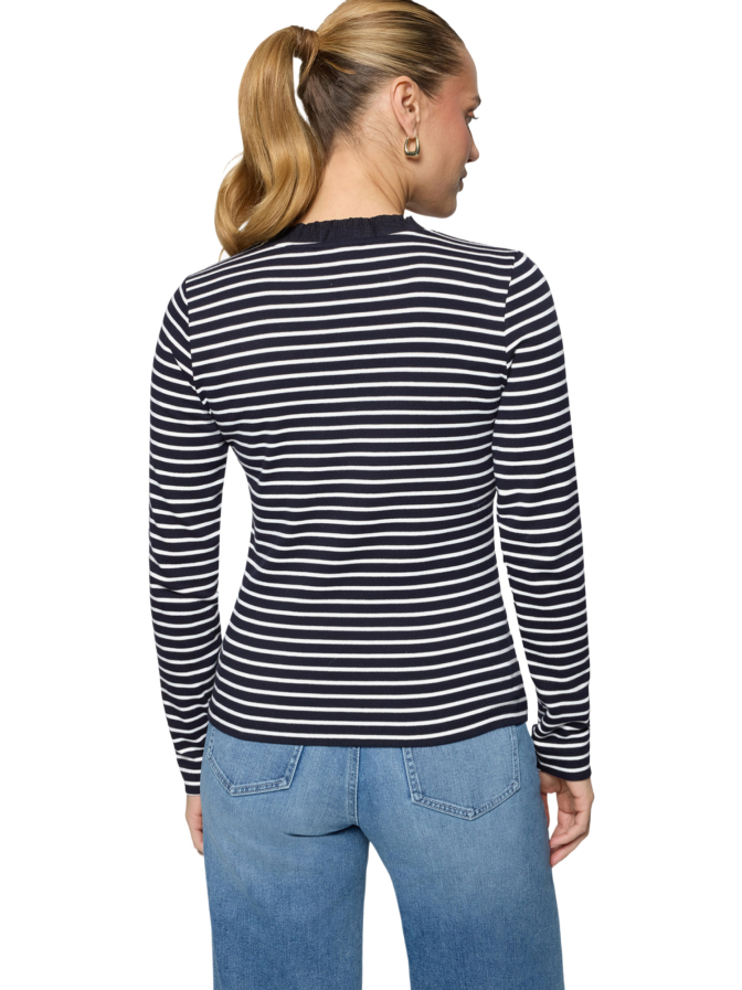 Zero Shirt bei Robert Ley