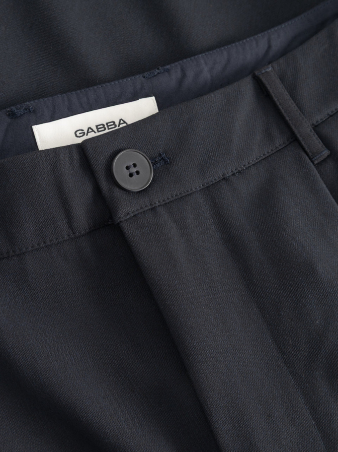 Gabba Chino-Shorts mit Bundfalte bei Robert Ley