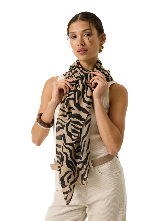 Garcia Schal mit Animalprint bei Robert Ley