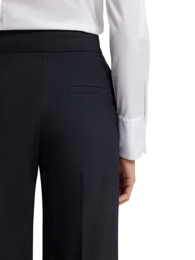 HUGO Hose aus Stretch-Gewebe mit weitem Bein Himia 2 bei Robert Ley