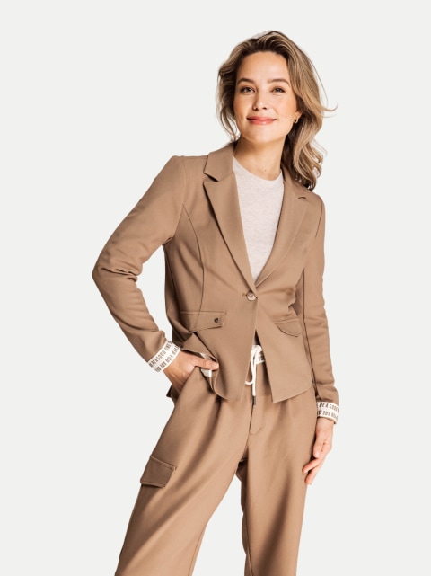Zhrill Blazer Trudi bei Robert Ley