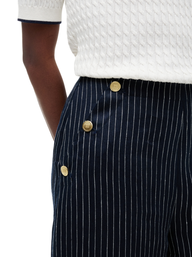 Tommy Hilfiger Nadelstreifenhose mit Knopfdetails bei Robert Ley