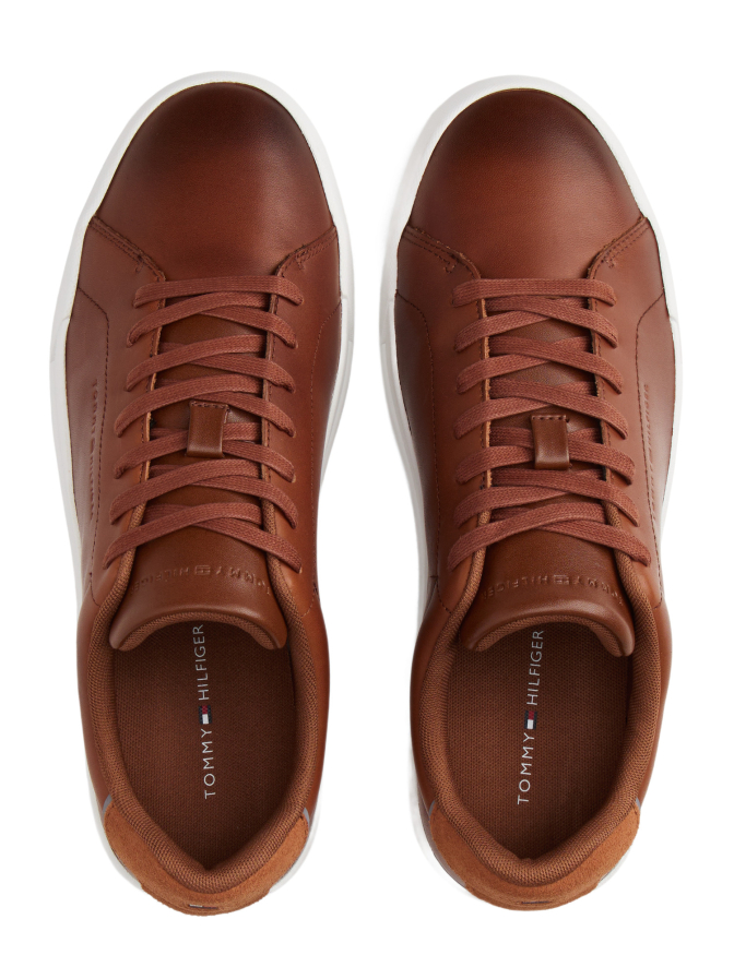 Tommy Hilfiger Court-Sneaker aus Leder mit Prägung bei Robert Ley