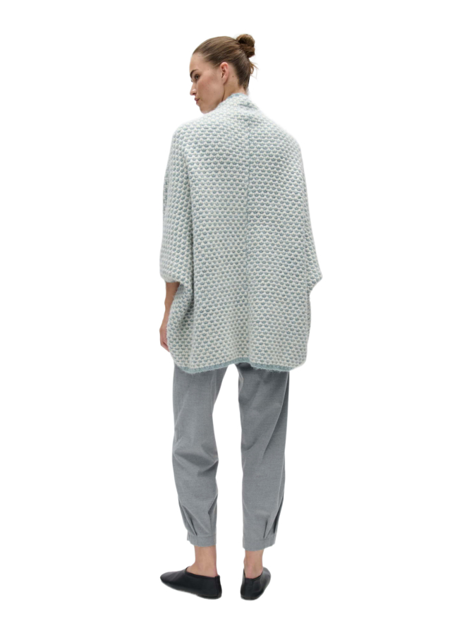 Opus Strickcape Amaryllis bei Robert Ley
