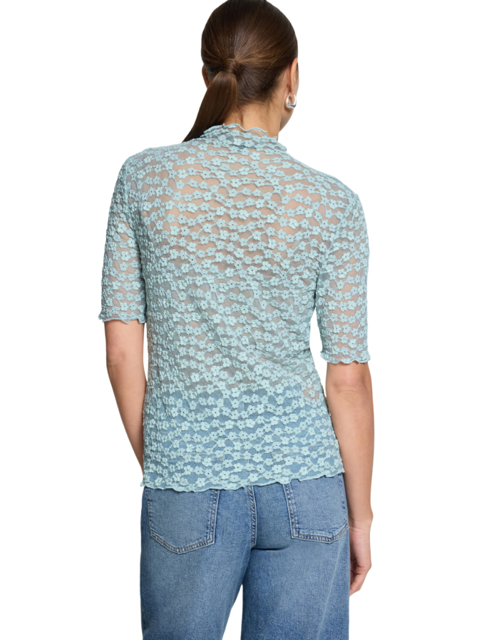 Zero Shirt bei Robert Ley