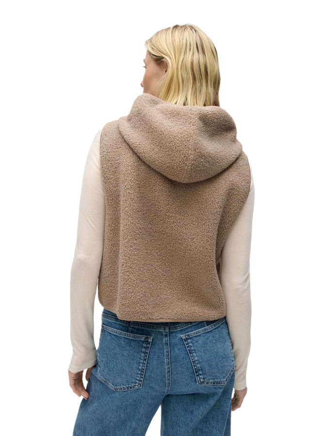 Opus Cape aus Teddyfell Akapu bei Robert Ley