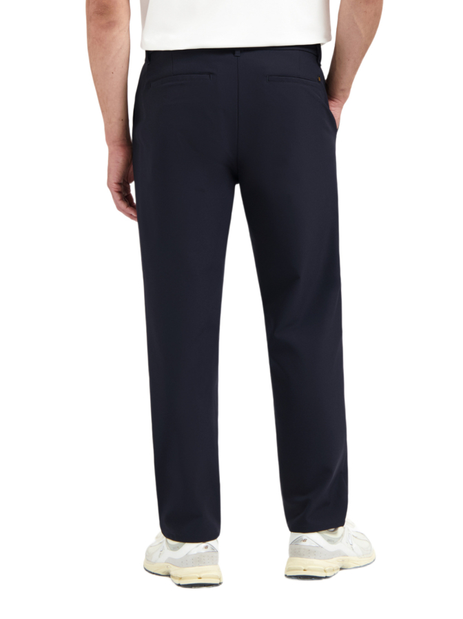 No Excess Relaxes-Fit Chinohose bei Robert Ley