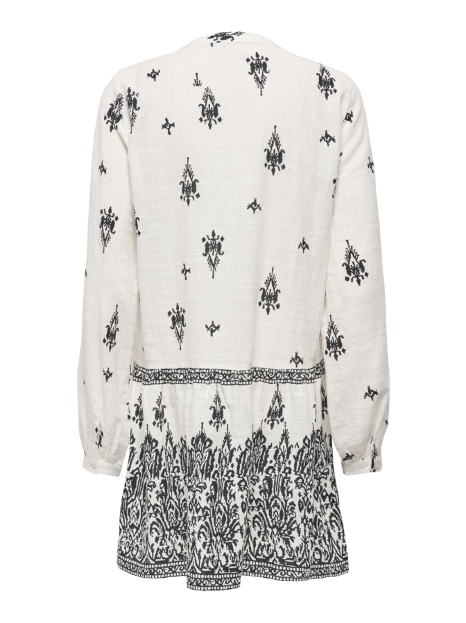 Only Kleid bei Robert Ley