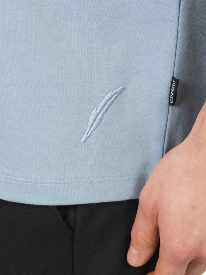 Kleinigkeit T-Shirt Unterragend bei Robert Ley
