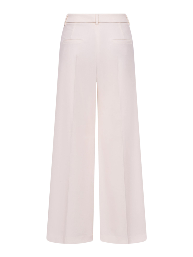 Seductive City-Hose Shiloh bei Robert Ley