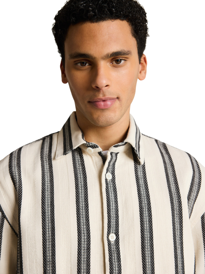 Tom Tailor Denim Loose- Fit Kurzarmhemd mit Streifenmuster bei Robert Ley